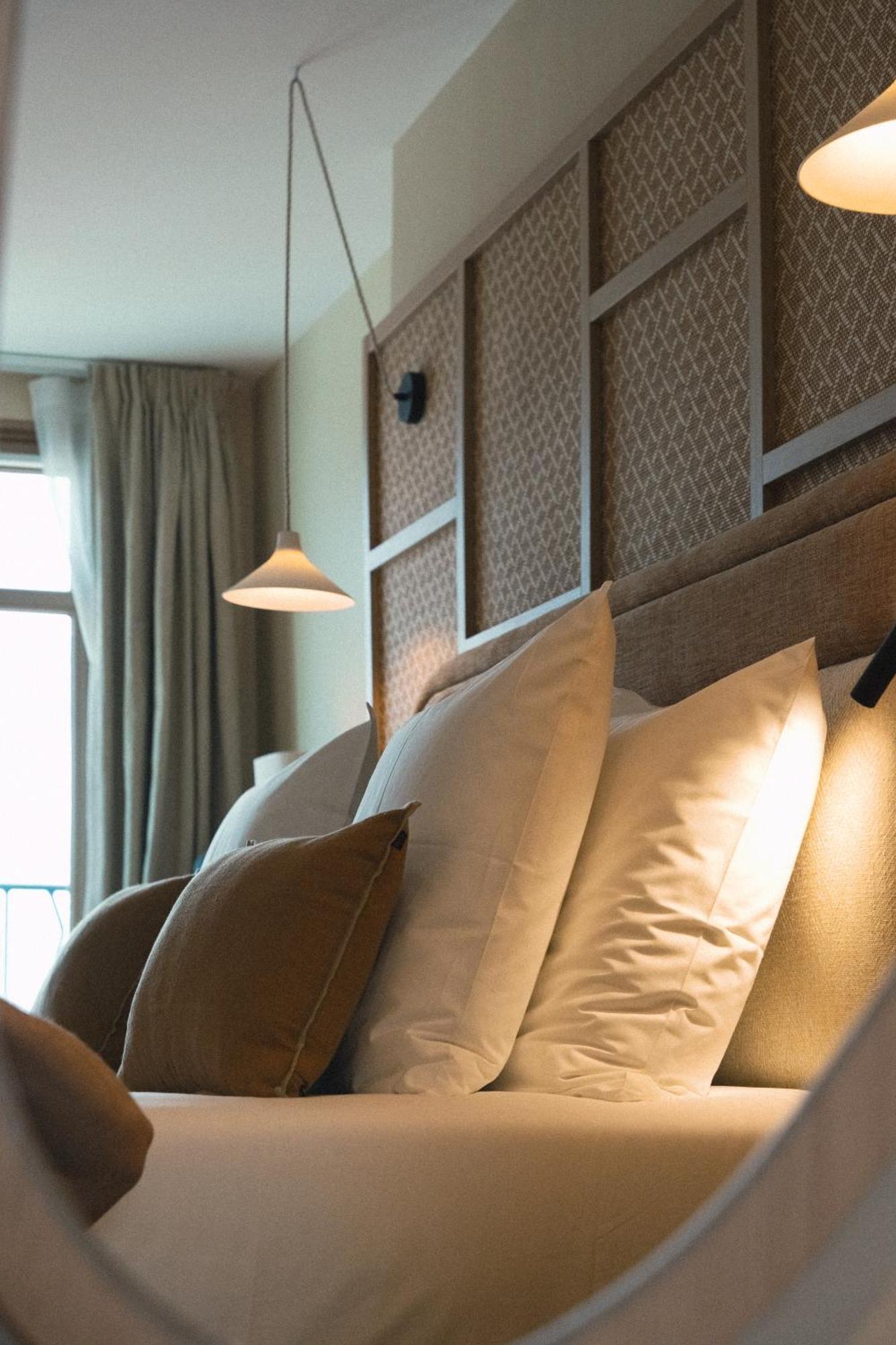 Roc Seven Biarritz Hotel Bagian luar foto