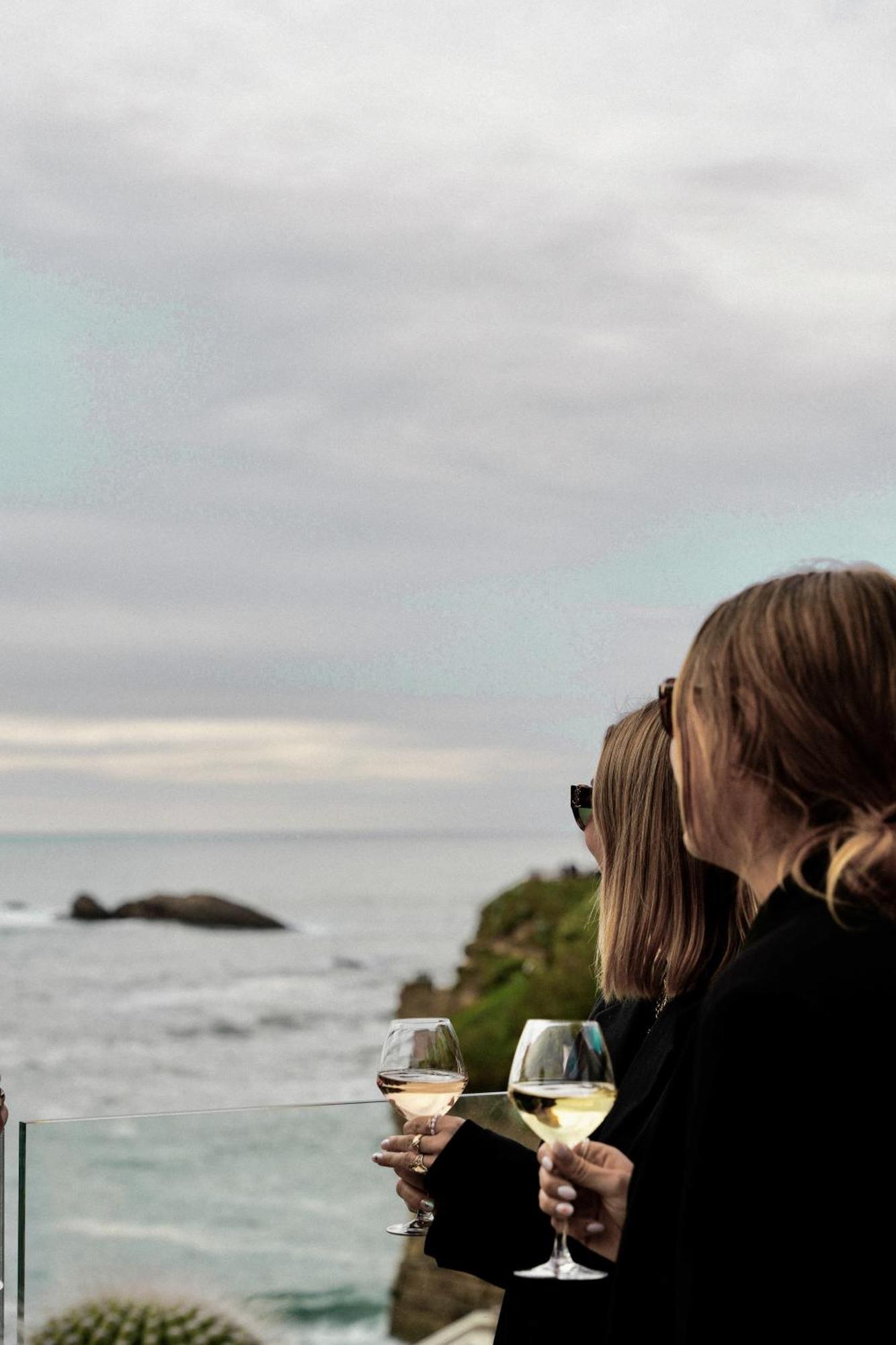 Roc Seven Biarritz Hotel Bagian luar foto